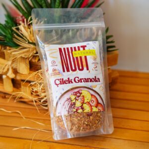 Nuut Natural Çilekli Granola 350 g